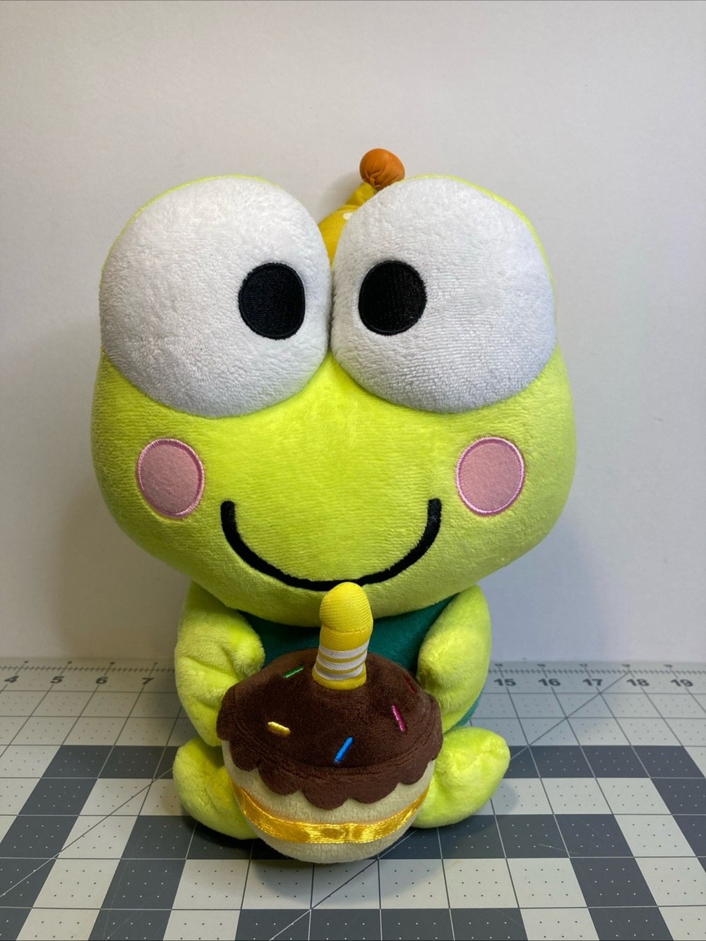 Sanrio Hello Kitty Keroppi Happy Birthday Cupcake 12”